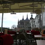 U Varhanare Otel 3*
