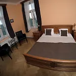 U Varhanare Otel